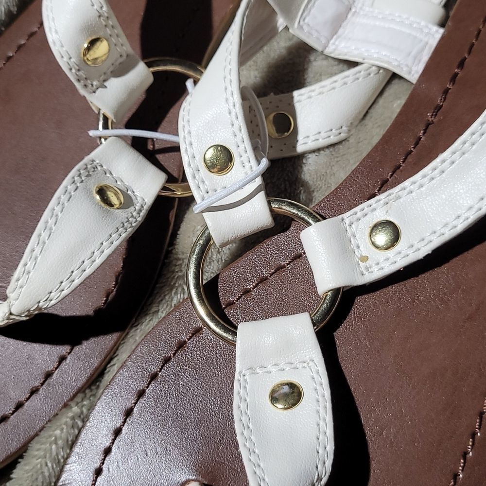 NWOT Gap Women's Sandal Flats - SIZE 8 - Picture 3 of 8